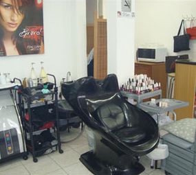 Mara Salão de Beleza Unisex photo 3