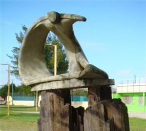 Monumento ao Surfista photo 3