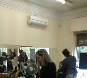 Saloon M Equipe da Beleza